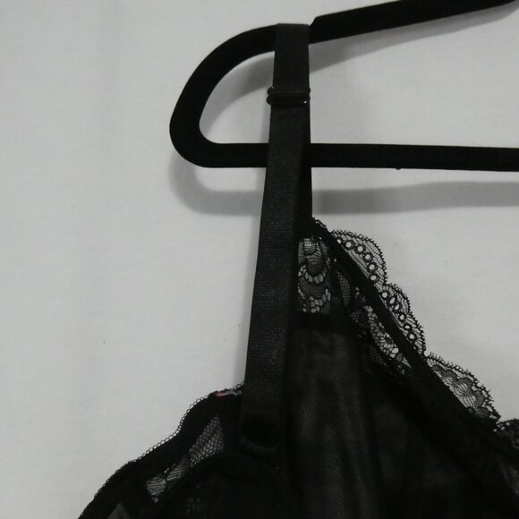 TORRID CURVE | size 2 | Elegant Floral Lace Bra With Rose Design | Underwire - Picture 15 of 16